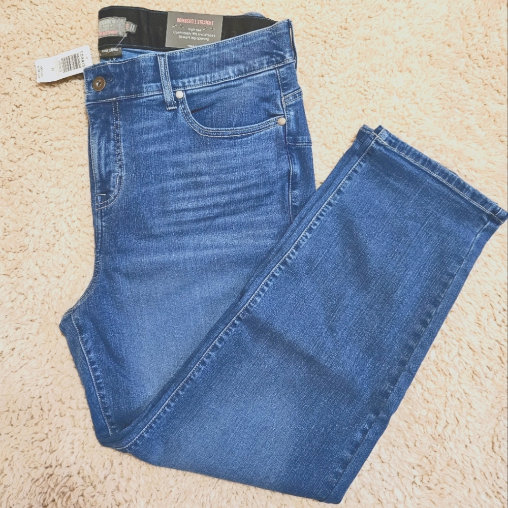 NWT Torrid Bombshell Straight Premium Straight Jeans size 22R